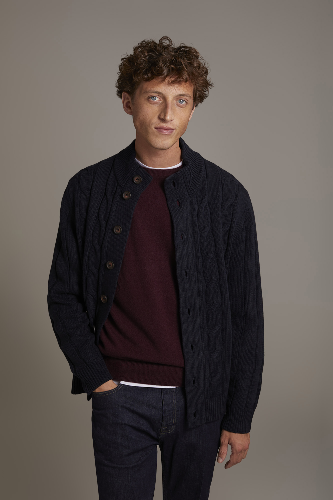 Cardigan misto lana lavorazione a trecce image number null