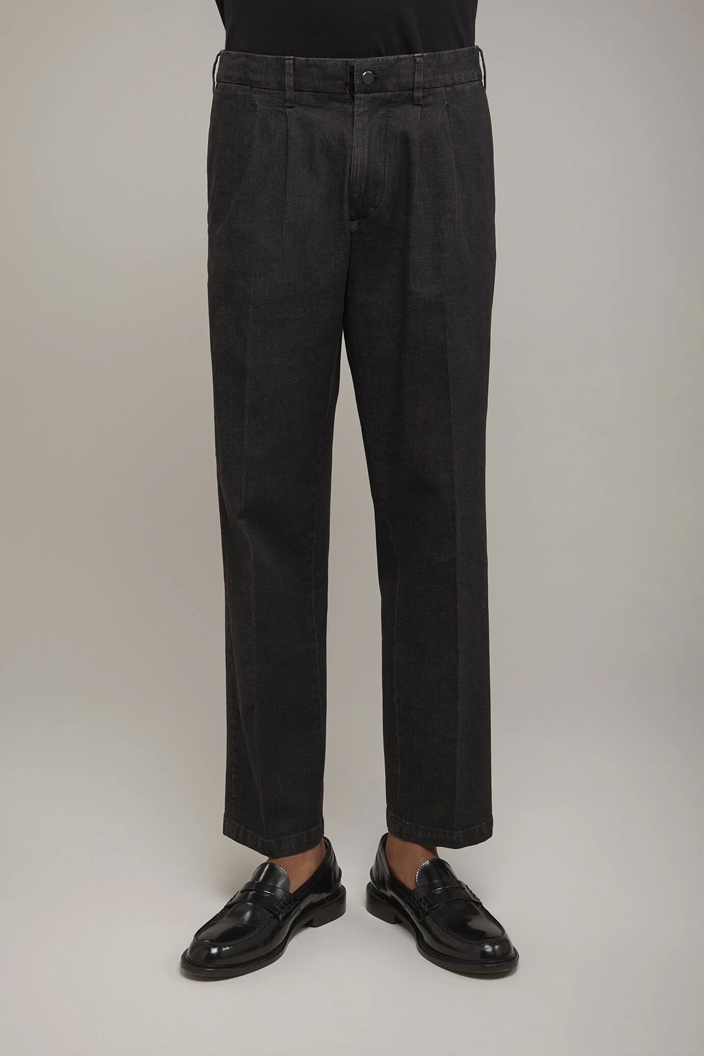 Pantalone in denim con pince main image 0