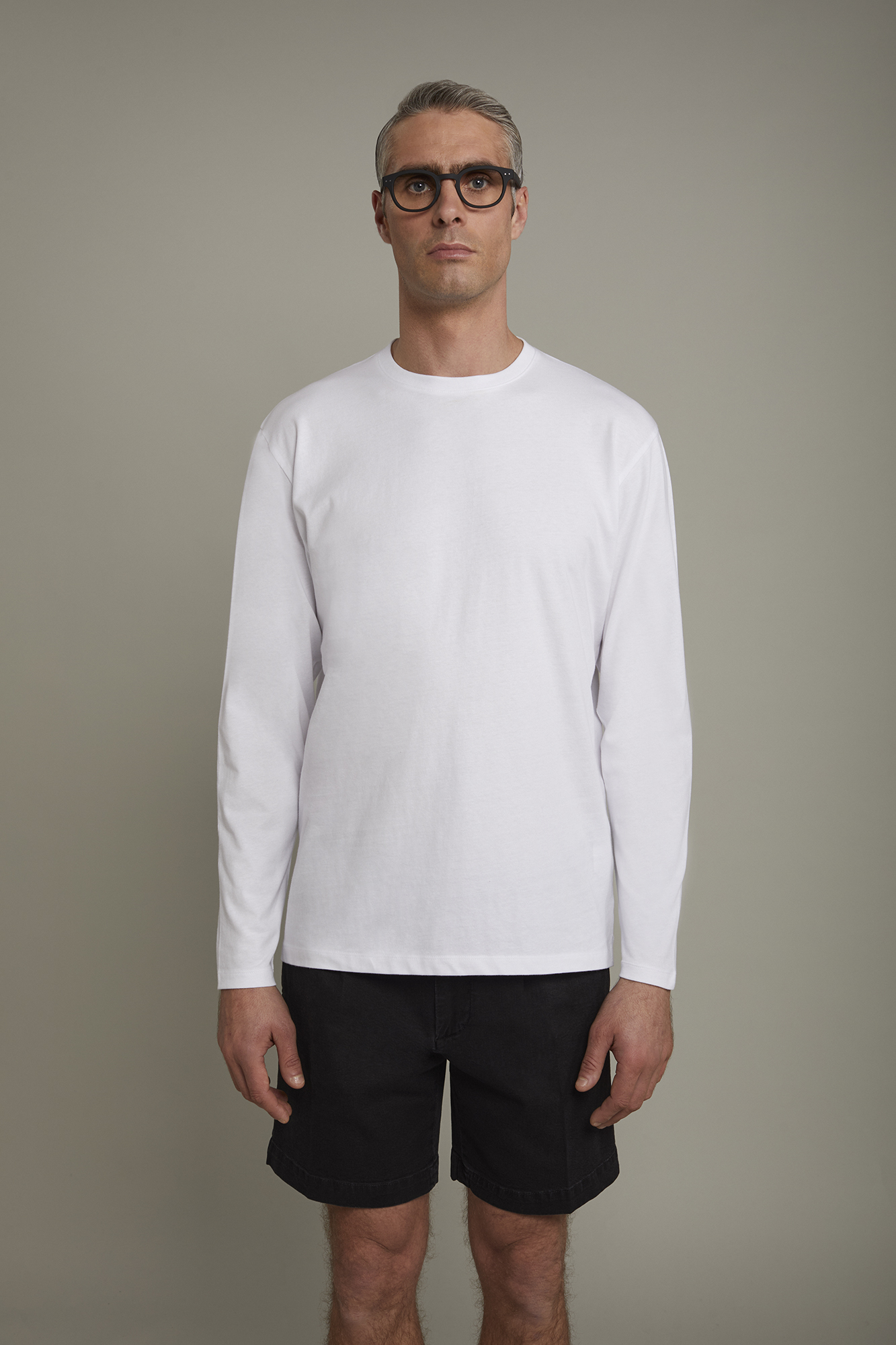 Herren-T-Shirt mit Rundhalsausschnitt und langen Ärmeln aus 100 % Baumwolle in normaler Passform image number null