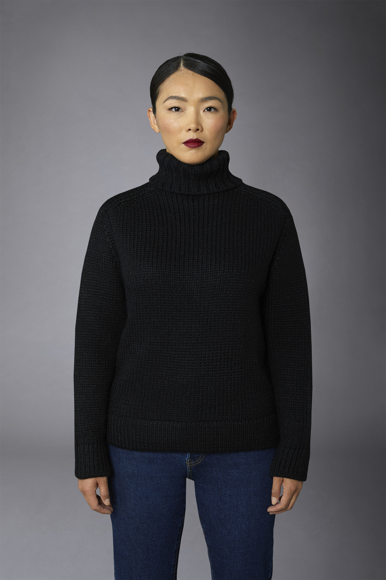 Women's wool-blend turtleneck sweater image number null
