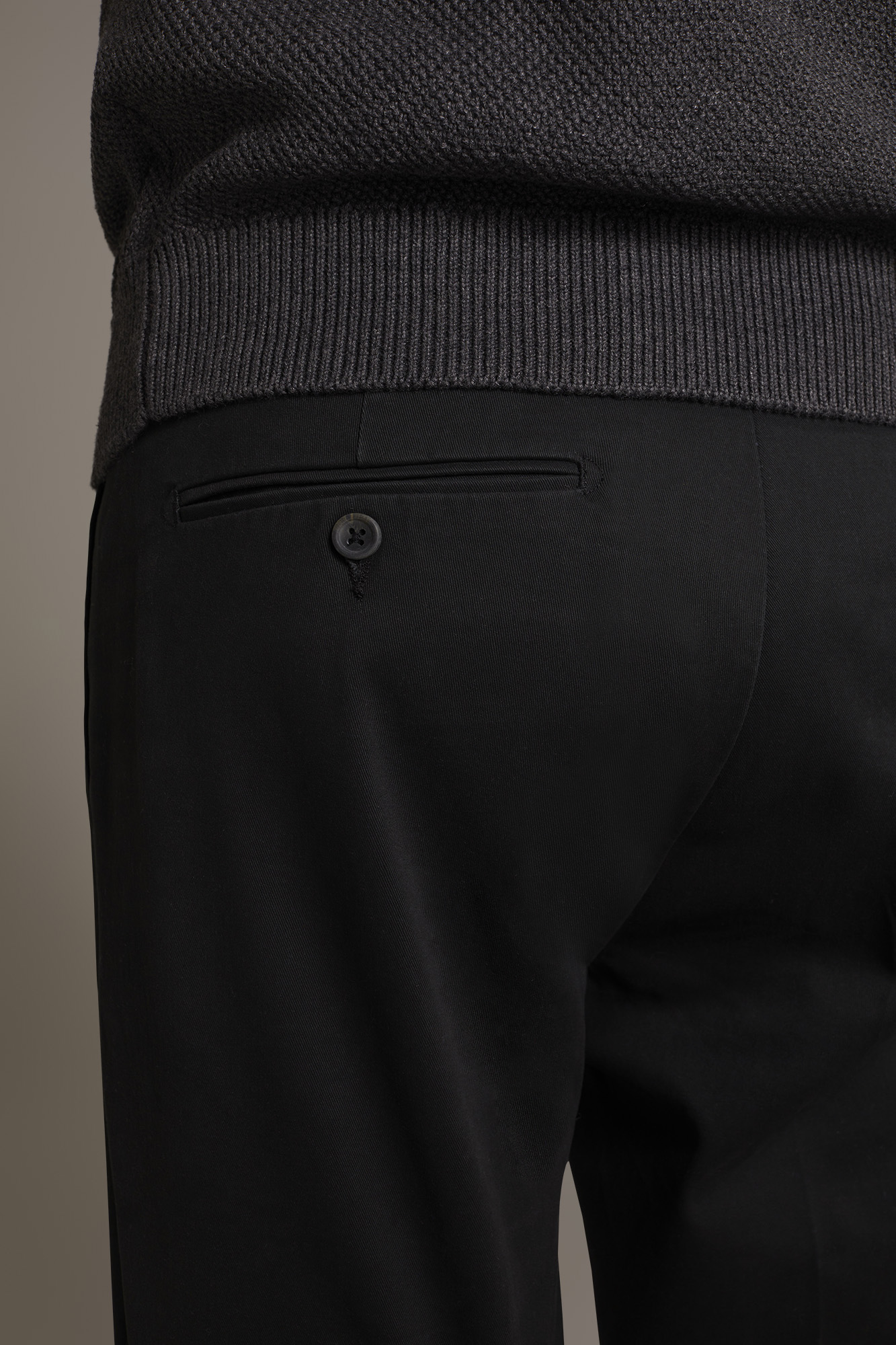 Pantalone chino classico regular fit tessuto twill elasticizzato image number null