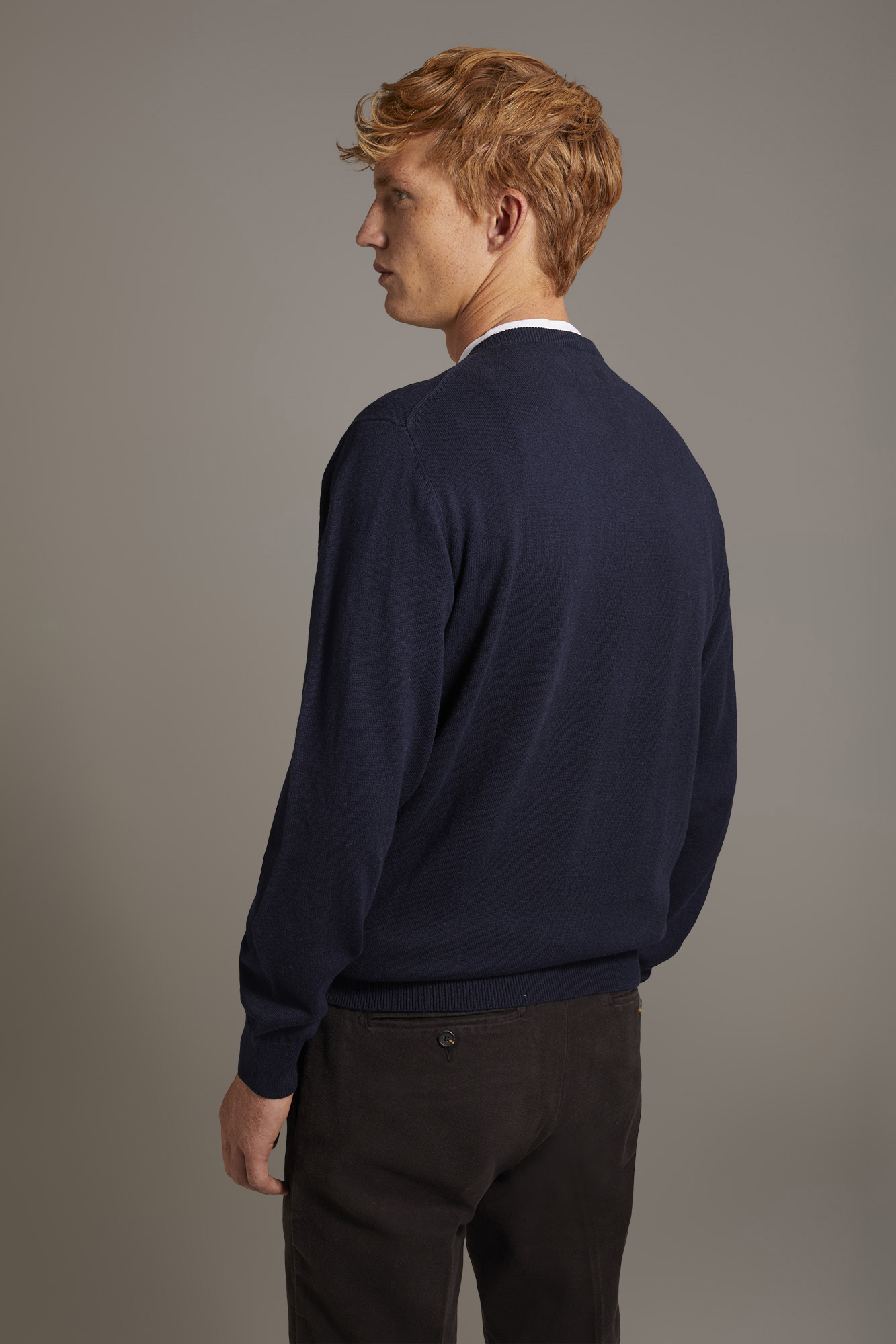 Wool blend V-neck sweater image number null
