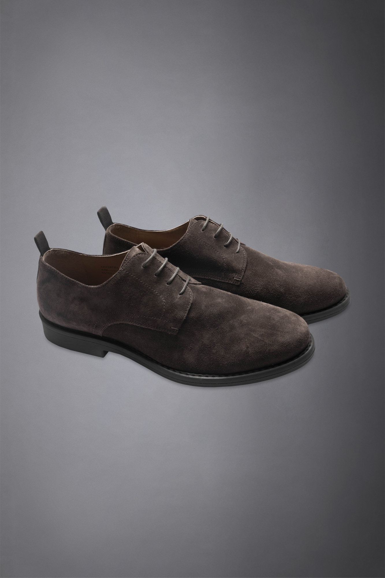 100% suede leather derby shoe with rubber sole