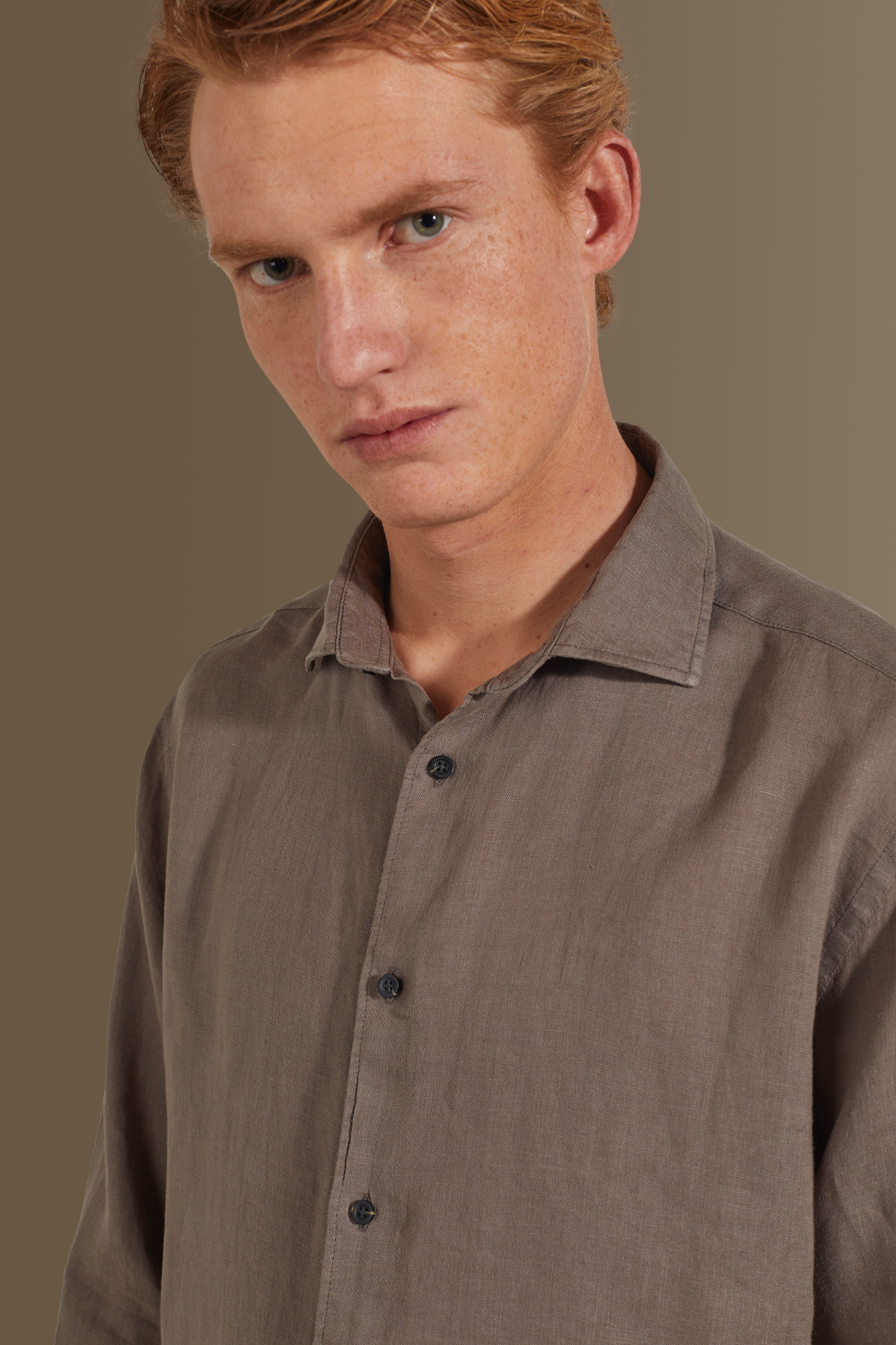 Camicia casual uomo collo francese 100% lino tinta unita image number null