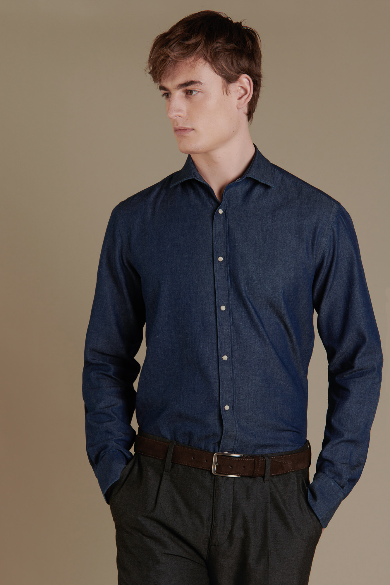 Camicia casual collo francese denim tinta unita image number null