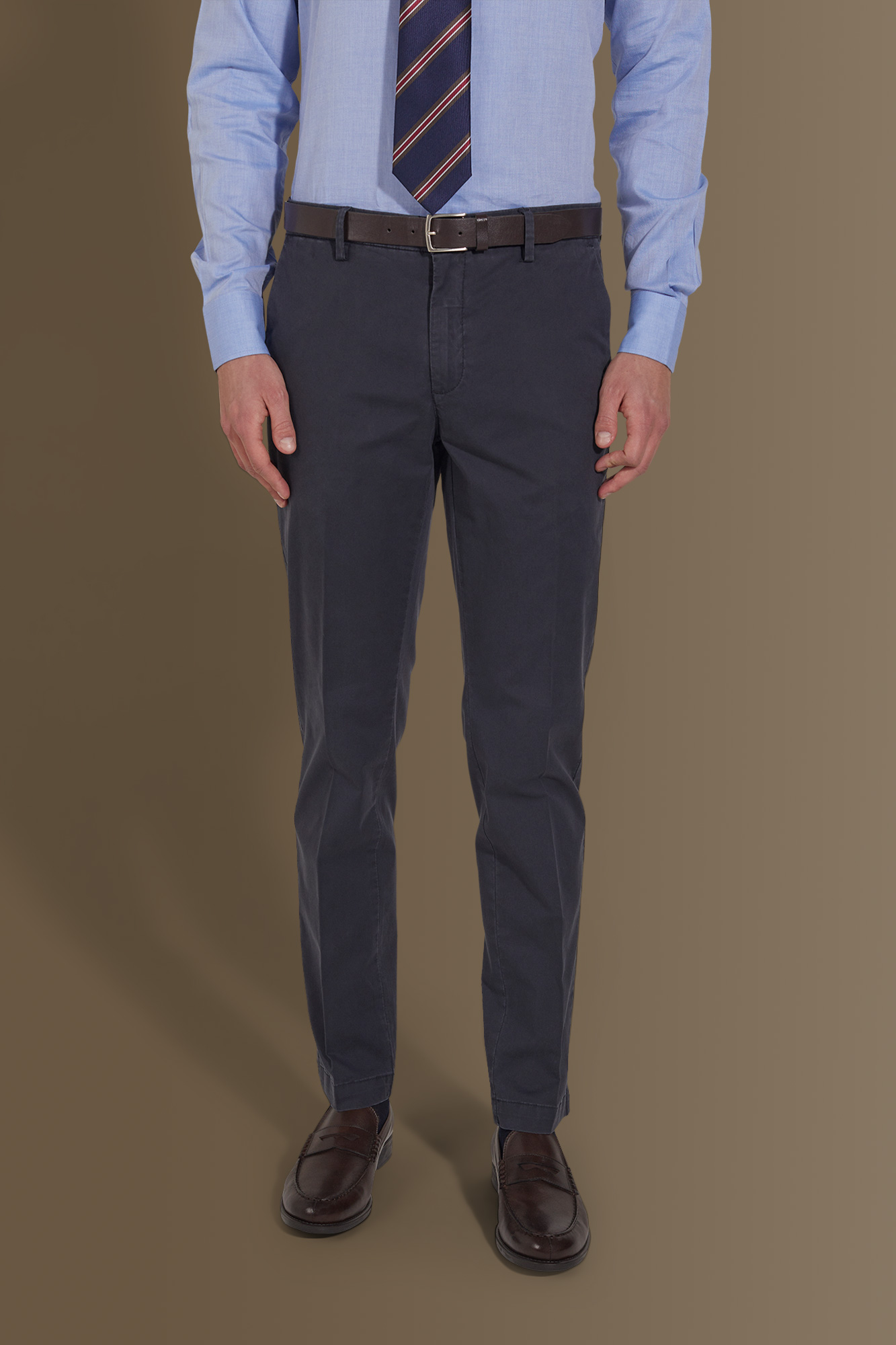 Pantalone chino classico uomo image number null