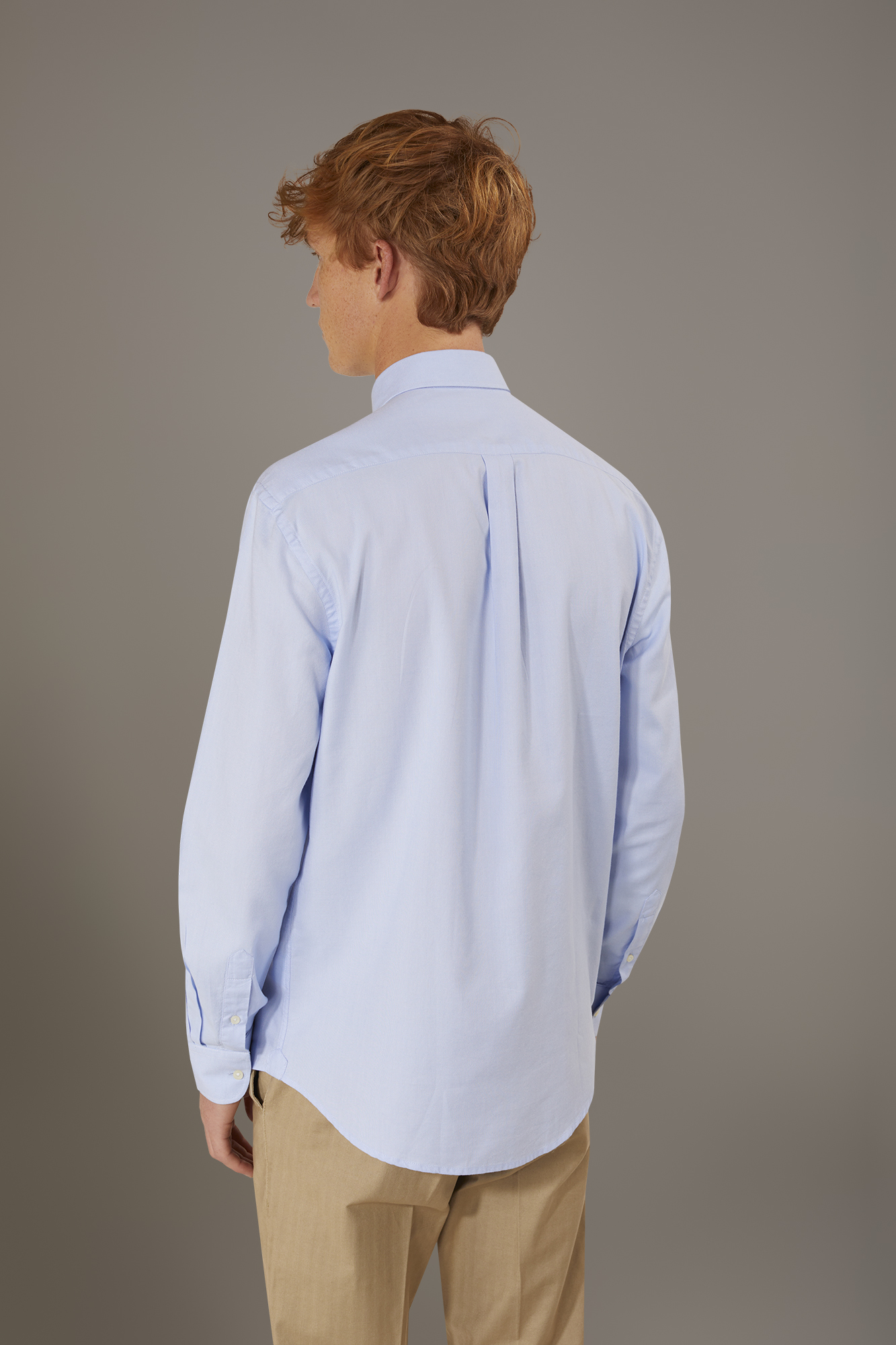 Camicia lavata button down comfort fit tessuto oxford ultra leggero image number null