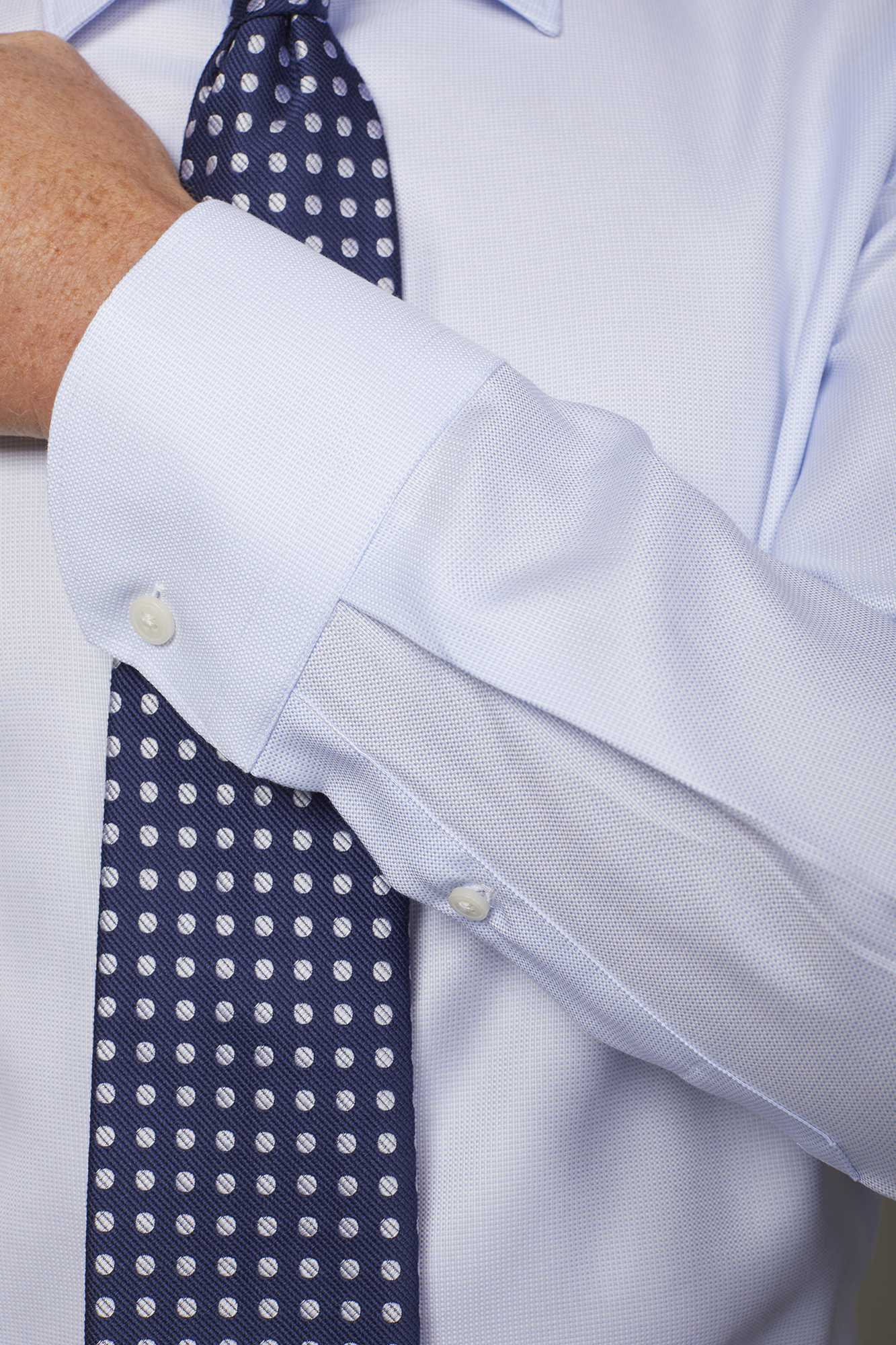 Chemise homme à col classique en tissu armuré 100 % coton uni coupe régulière image number null