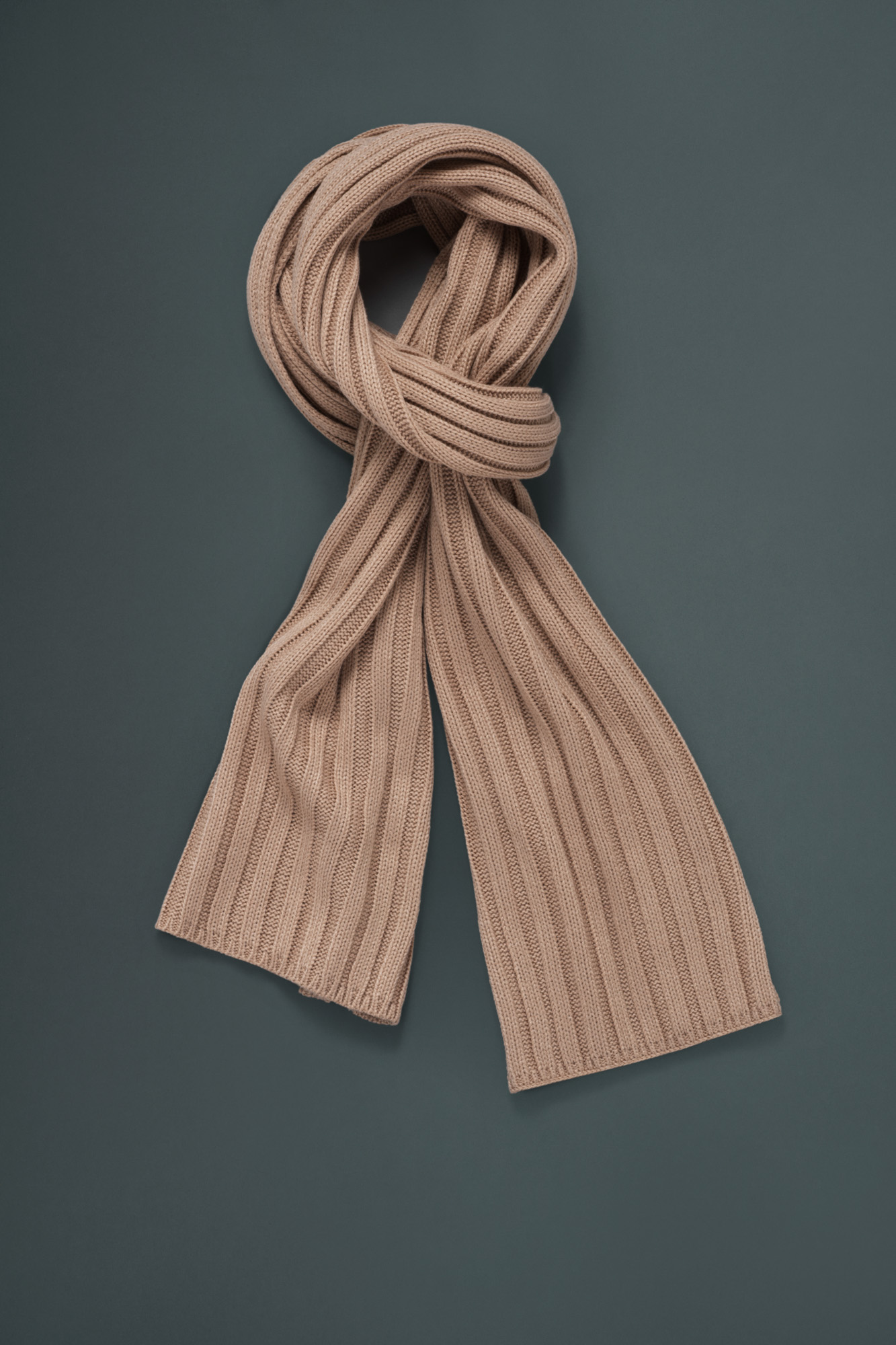 Solid color scarf image number null