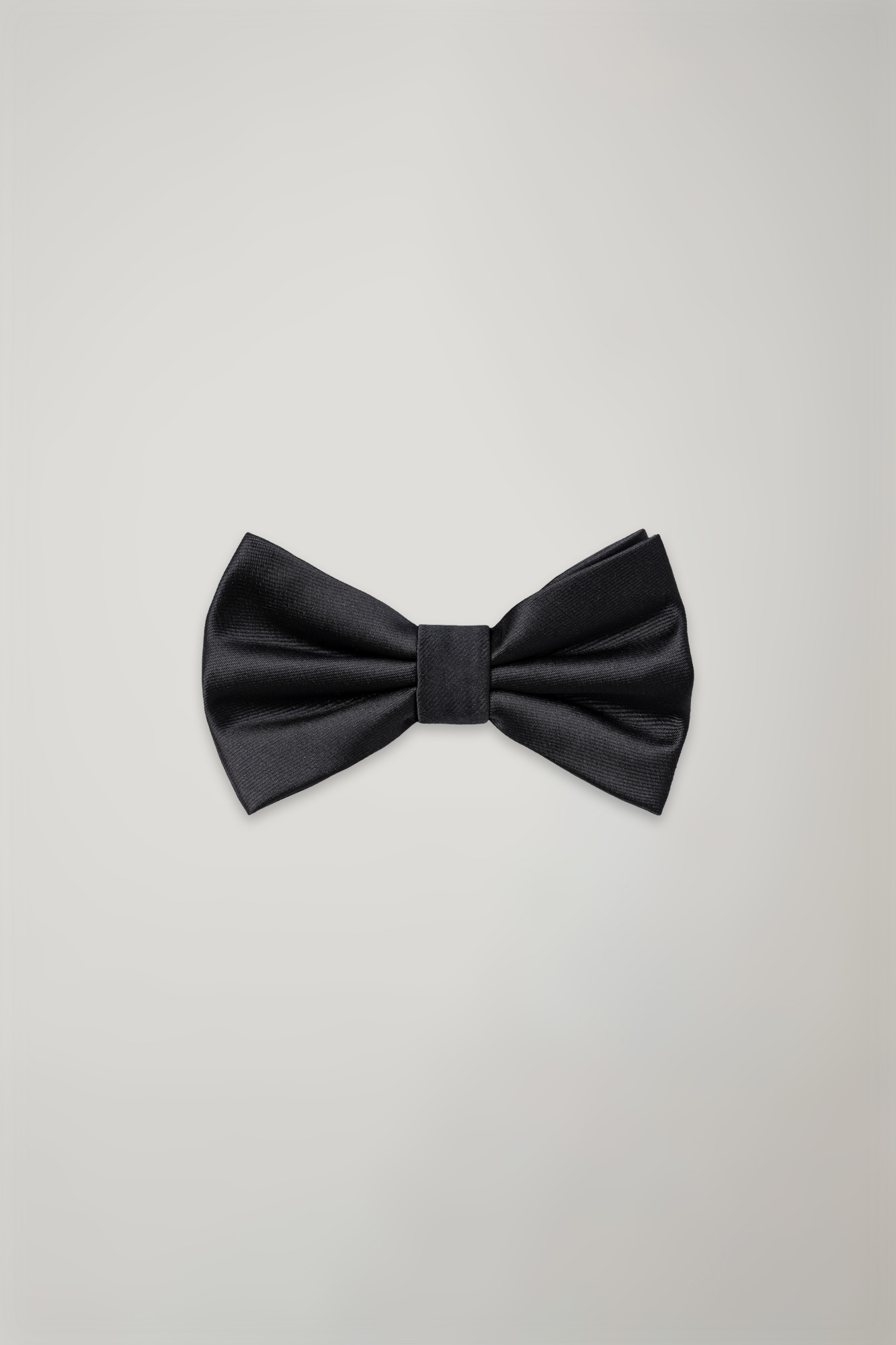 Men's bowtie solid color image number null