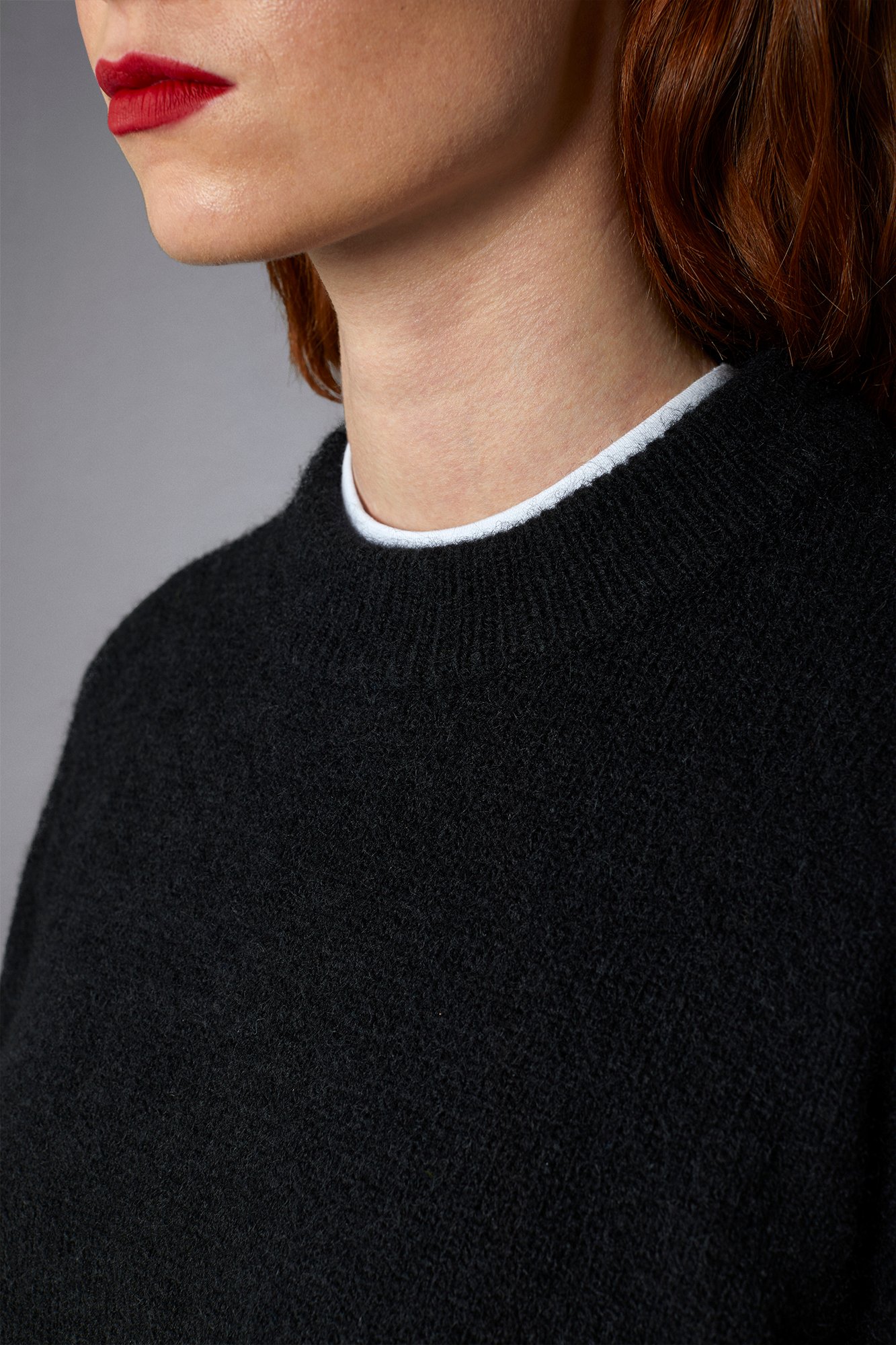 Women's wool-blend crew-neck sweater image number null