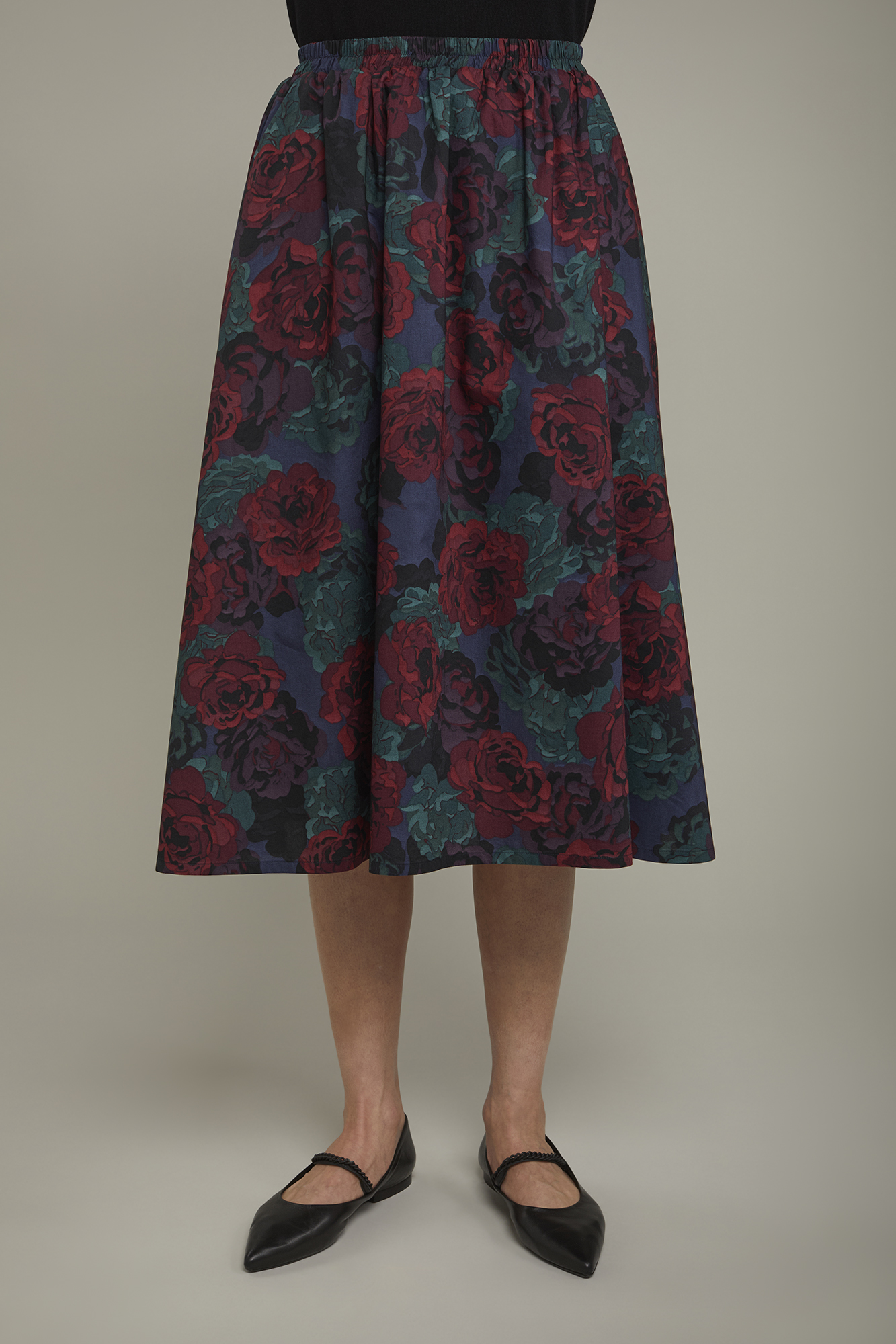 Ausgestellter Damenrock aus 100 % Baumwolle mit elastischem Bund und Blumenmuster in normaler Passform image number null