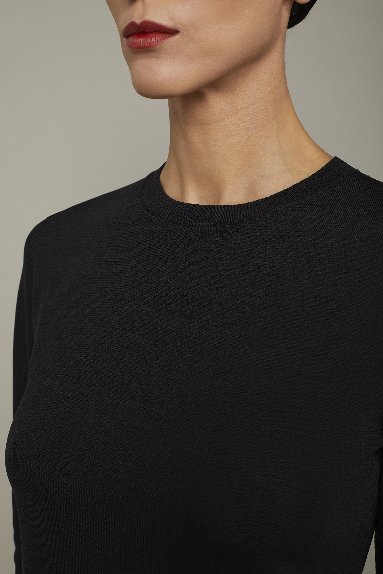 Maglia Nenette girocollo traforata a strisce donna