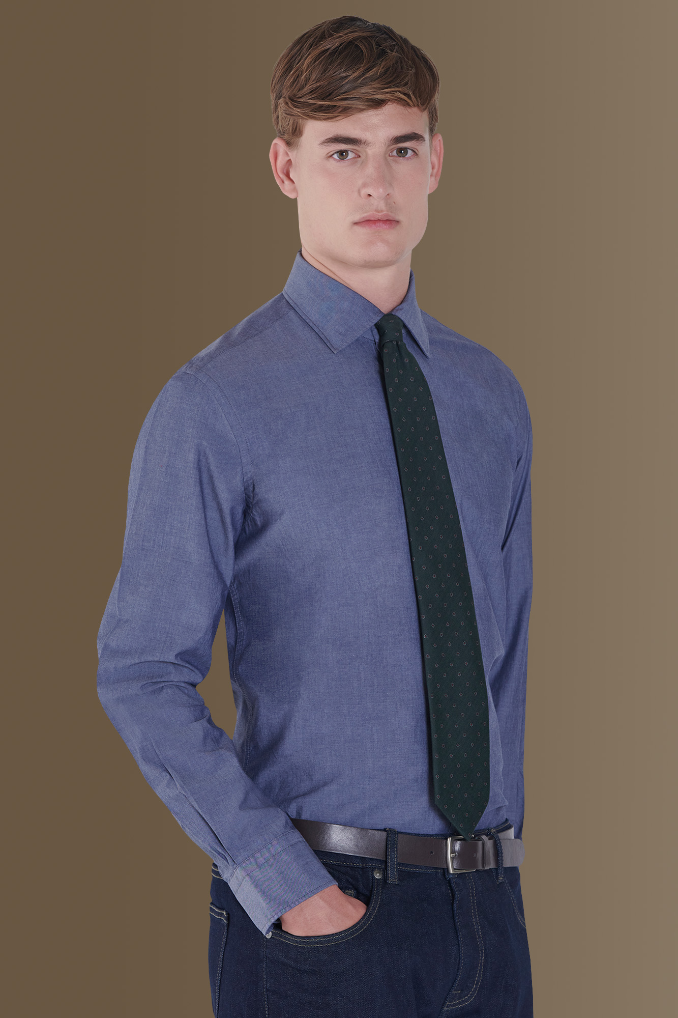 Camicia casual collo francese tessuto chambray uomo image number null