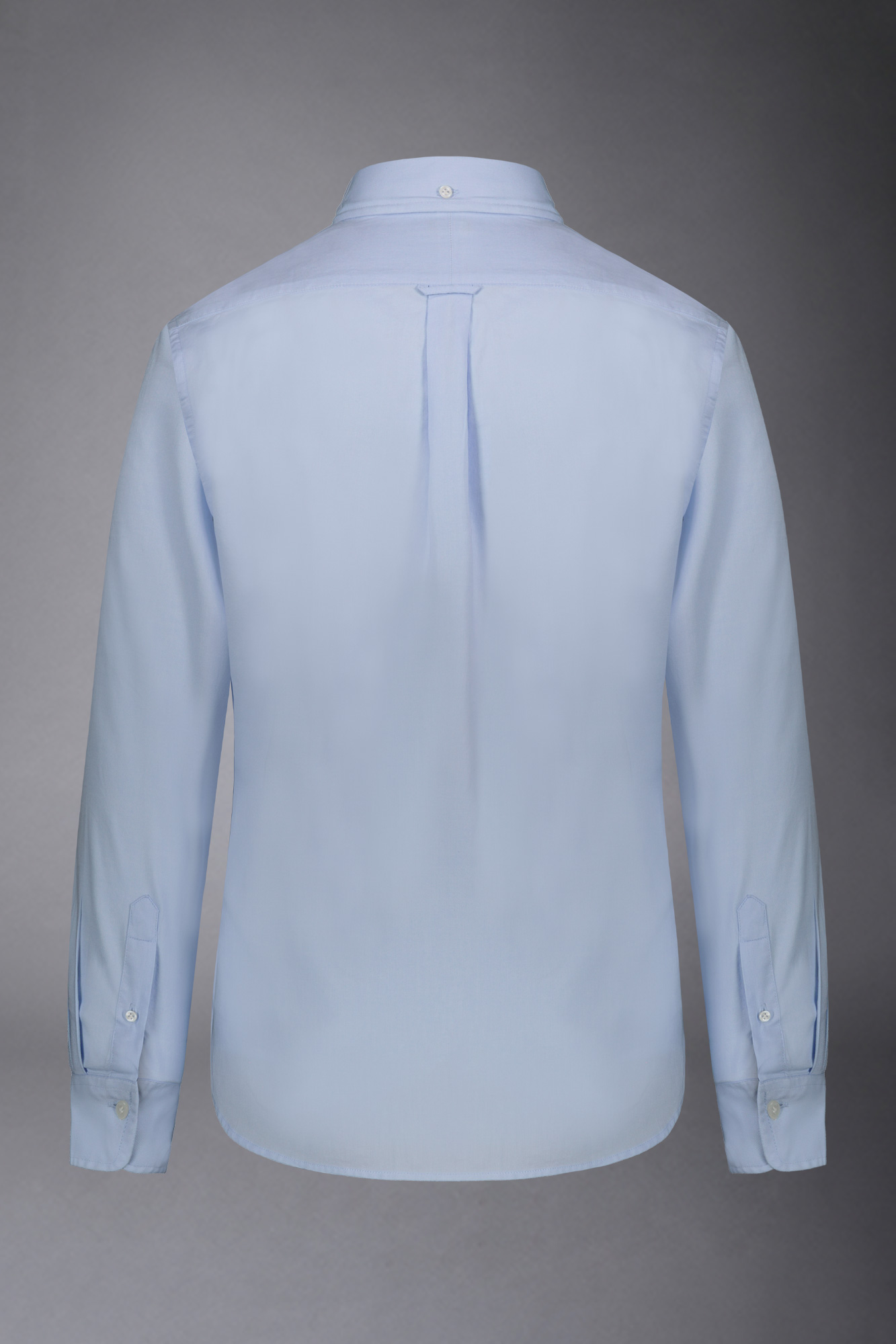 Klassisch gewaschenes, geschlechtsneutrales Button-Down-Hemd mit bequemer Passform aus Oxford-Stoff image number null