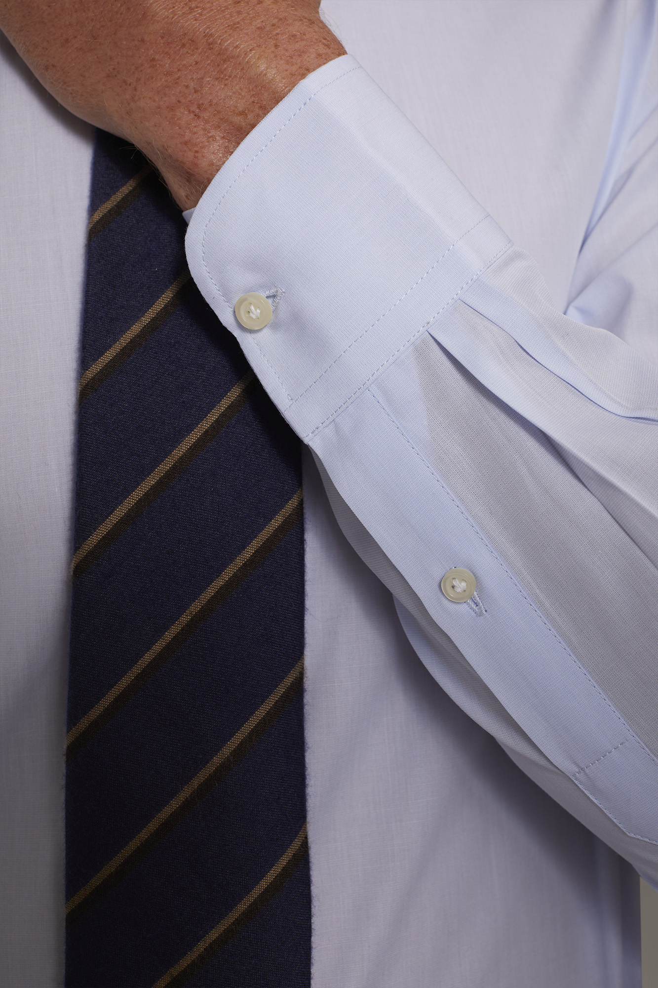 Camicia classica collo francese classic fit tessuto fil-a-fil image number null