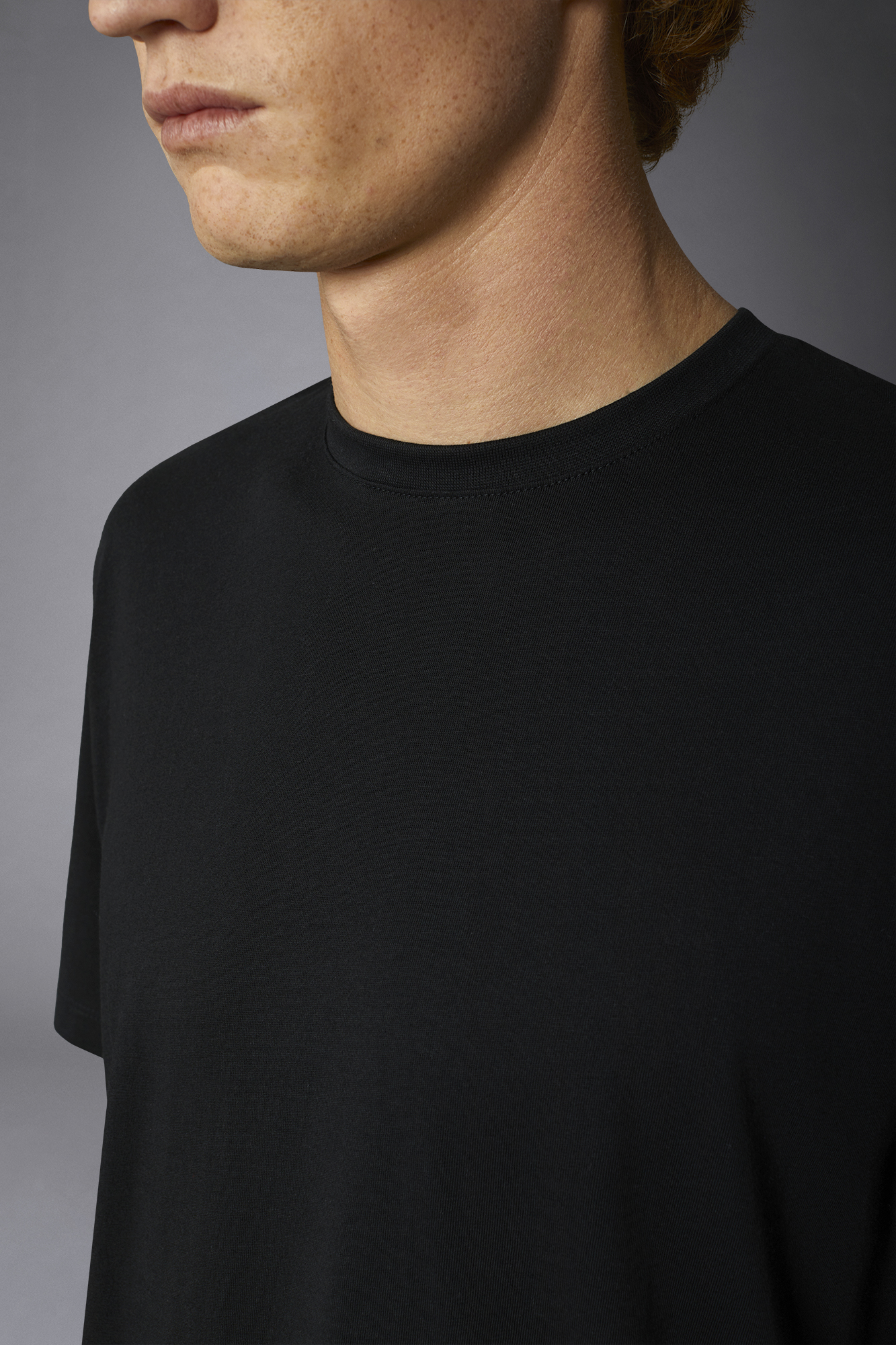 T-SHIRT MANICA CORTA GIROCOLLO 570 UOMO NAVIGARE a 7€ | Baronio