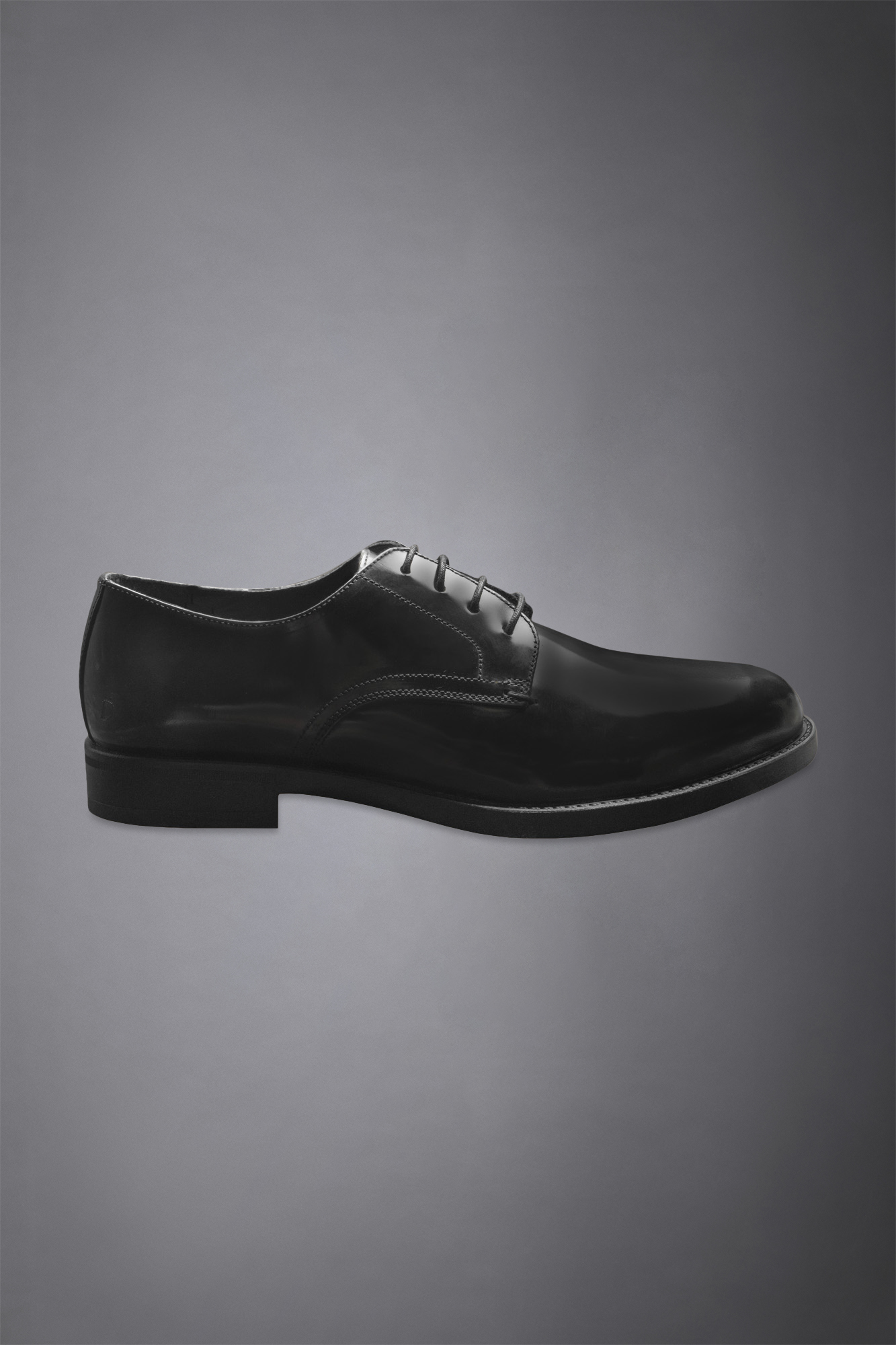 100% brushed leather derby shoe with rubber sole image number null