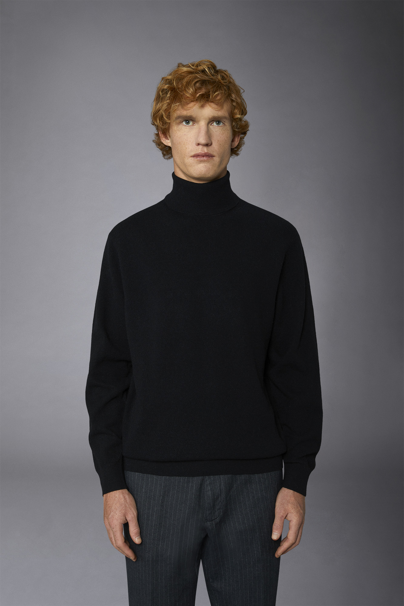 Men's turtleneck lambswool blend regular fit sweater image number null
