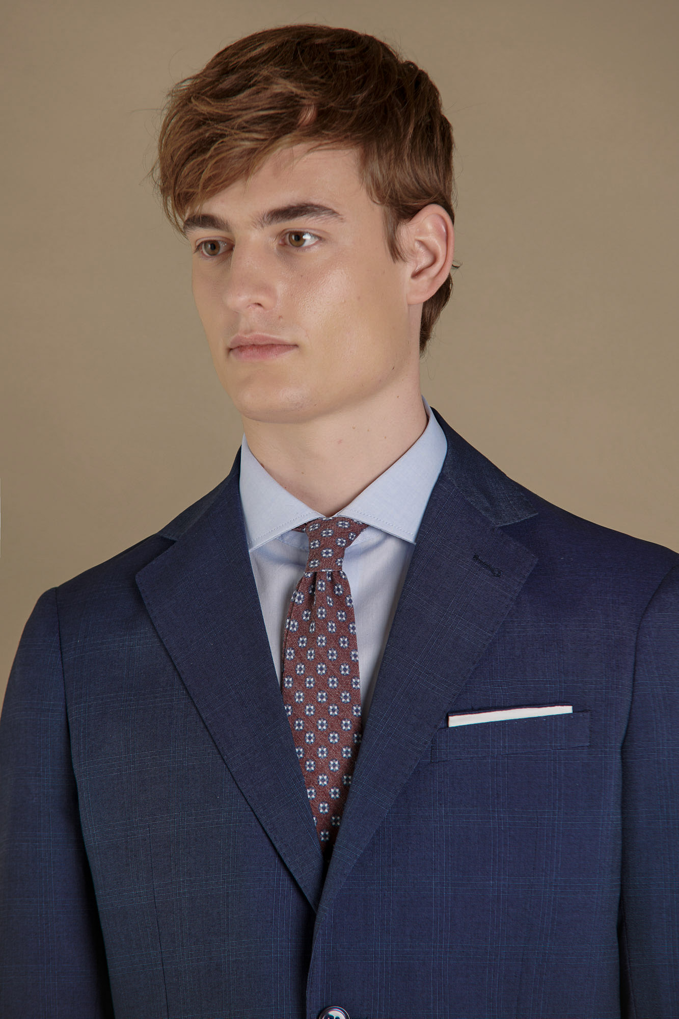 Single breasted suit with trousers with turn up image number null