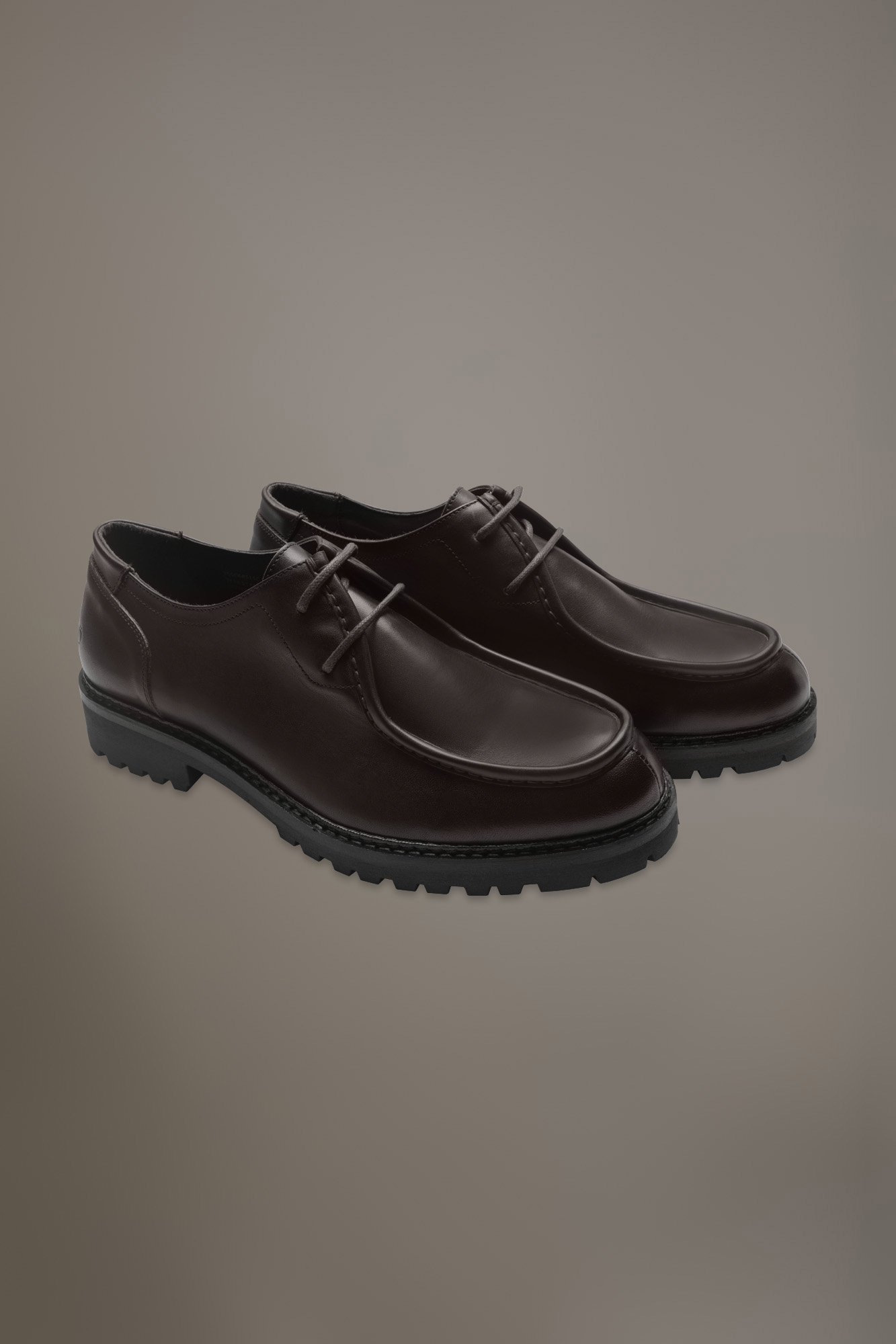 100% leather ranger shoe with rubber sole