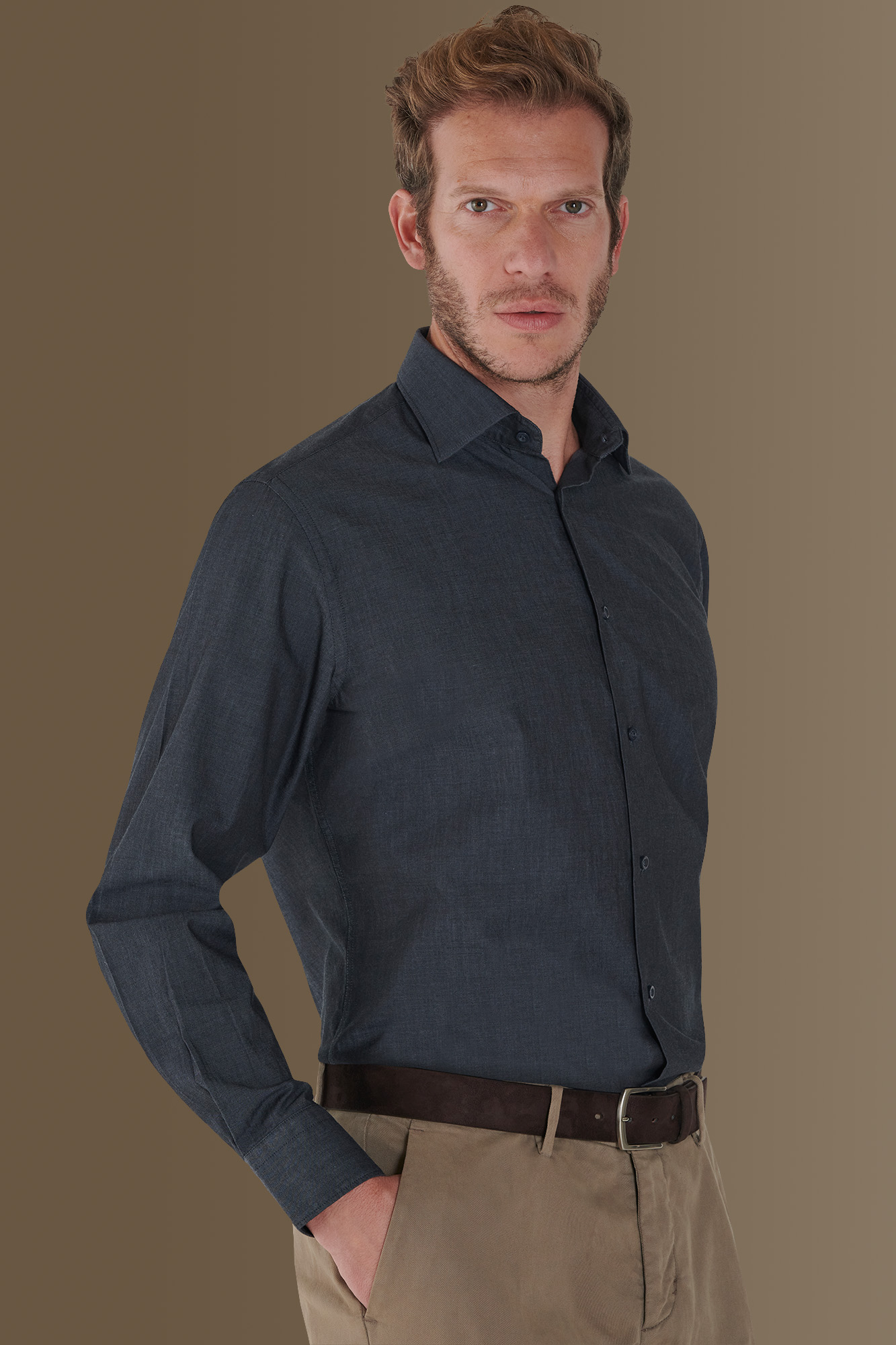 Camicia casual collo francese tinto filo 100% cotone tessuto twill chambray image number null