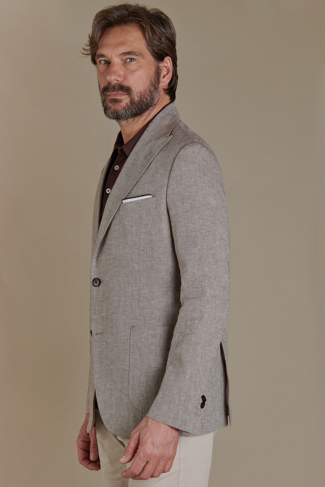 Single breasted jacket with peak lapel linen and cotton blend image number null