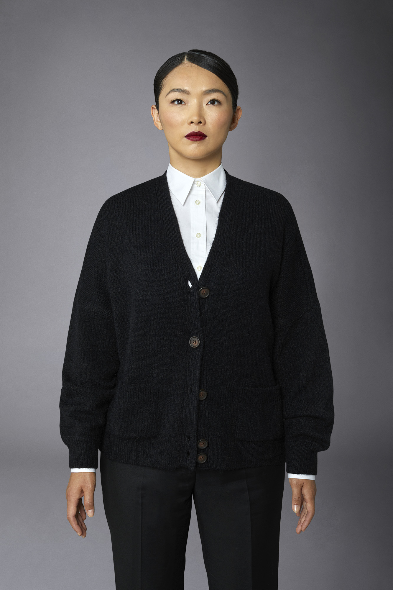 Women's wool-blend V-neck cardigan image number null