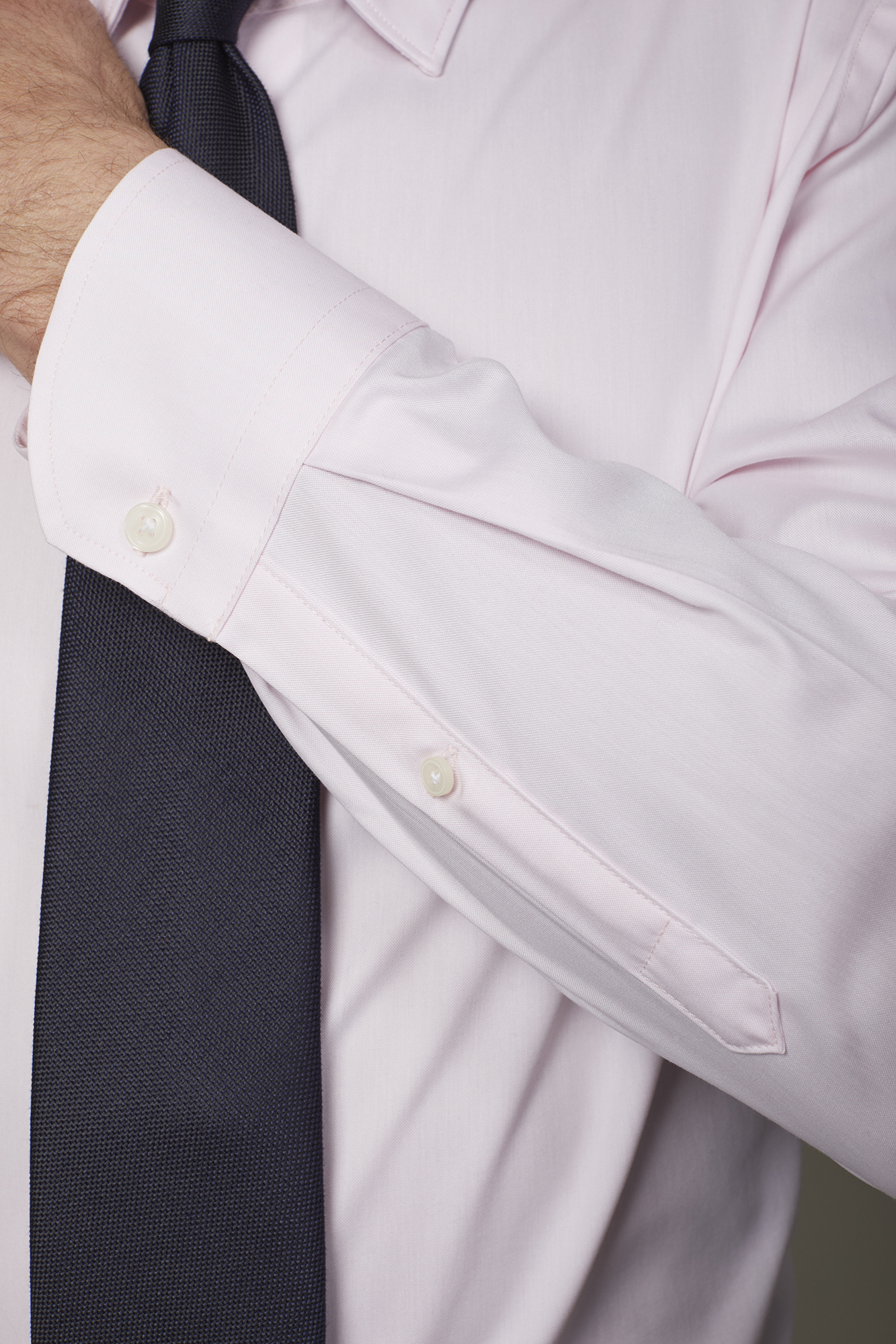 Einfarbiges Herrenhemd mit klassischem Kragen aus 100 % Oxford-Baumwolle in normaler Passform image number null