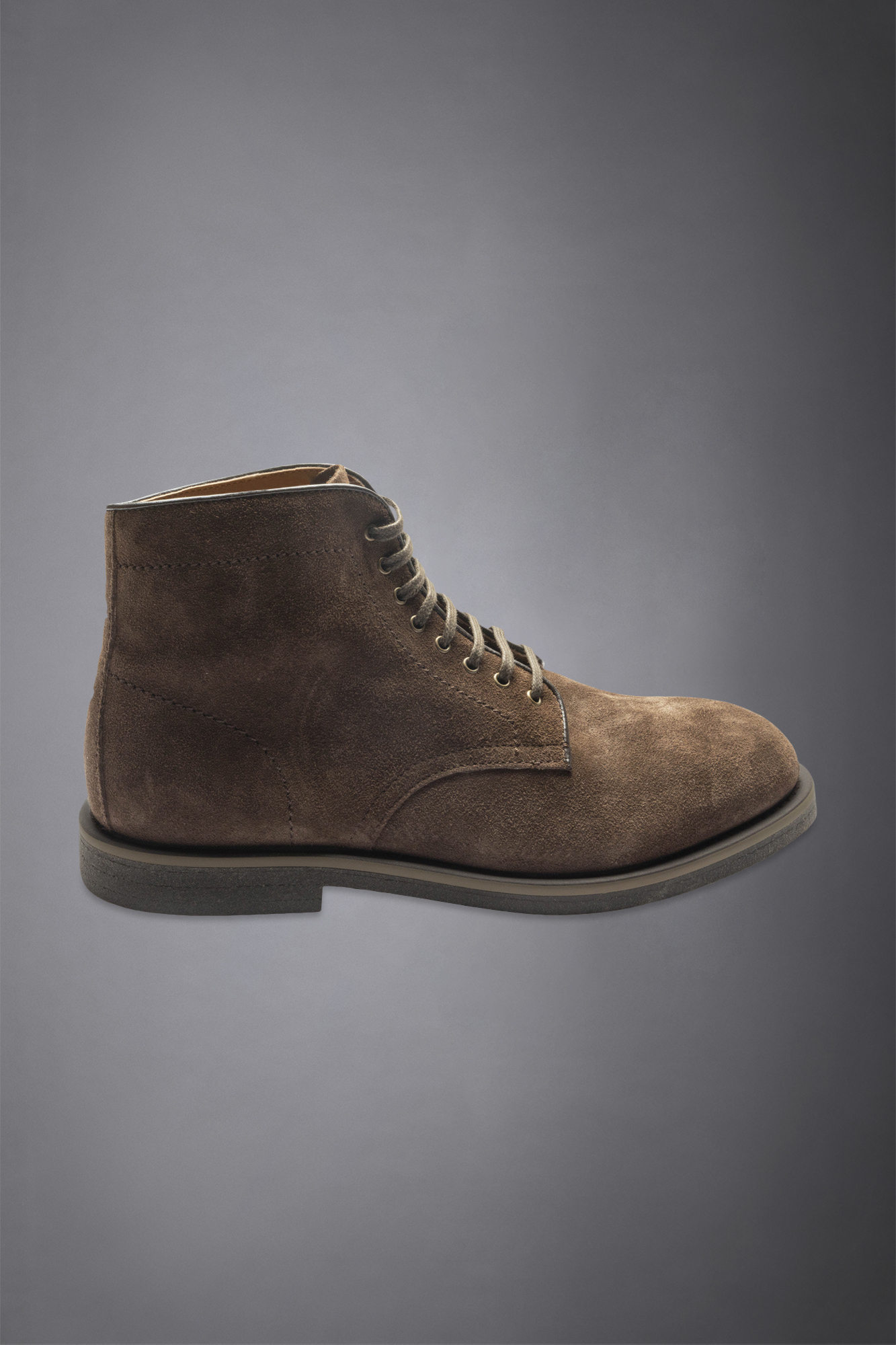 100% suede leather boots with rubber sole image number null