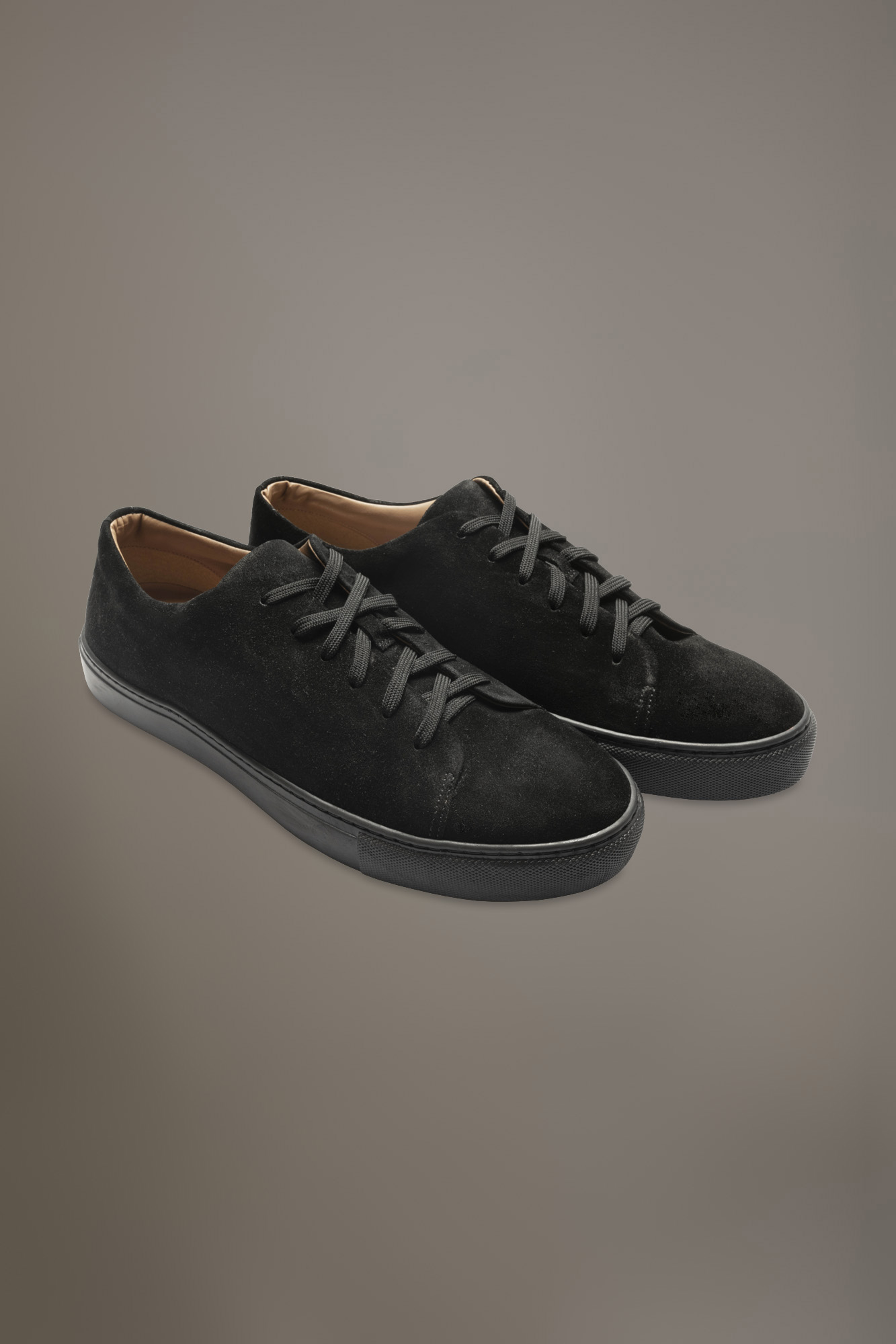 100% suede leather sneakers with rubber sole