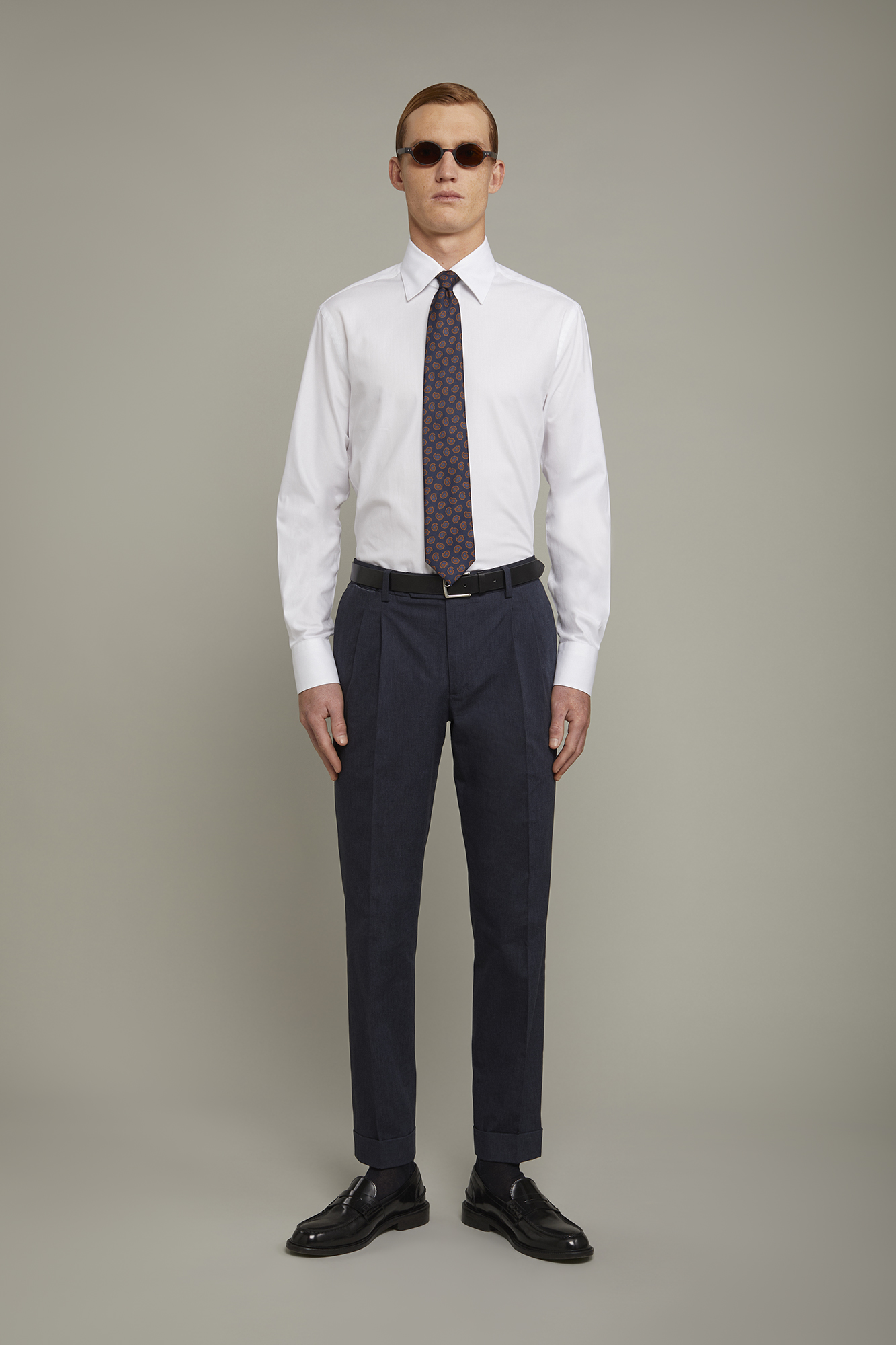 Men's shirt classic collar 100% cotton herringbone fabric plain regular fit image number null