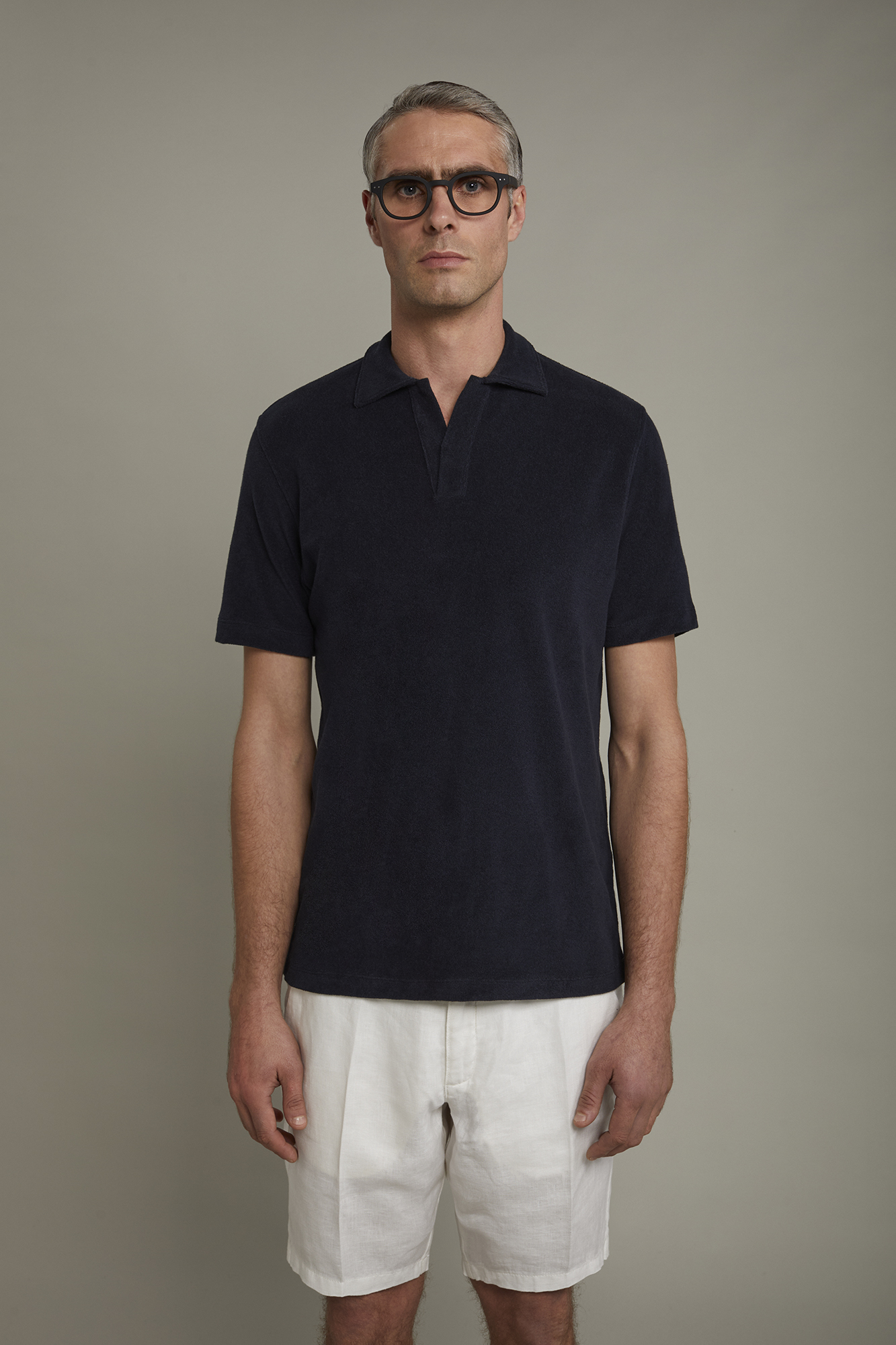 Men’s short sleeve polo shirt with terry fabric and derby collar regular fit image number null