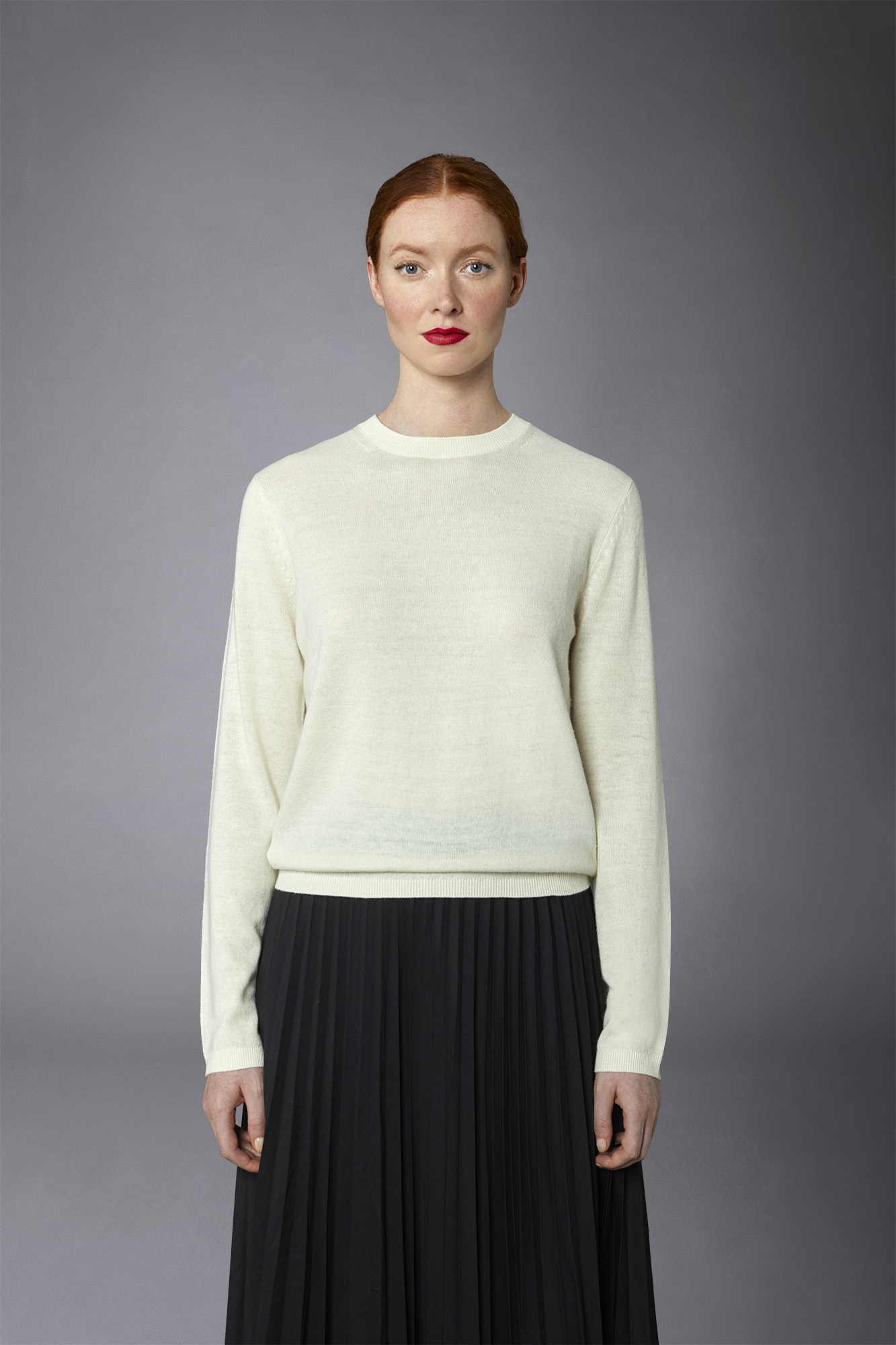 Women's wool-blend roundneck sweater image number null